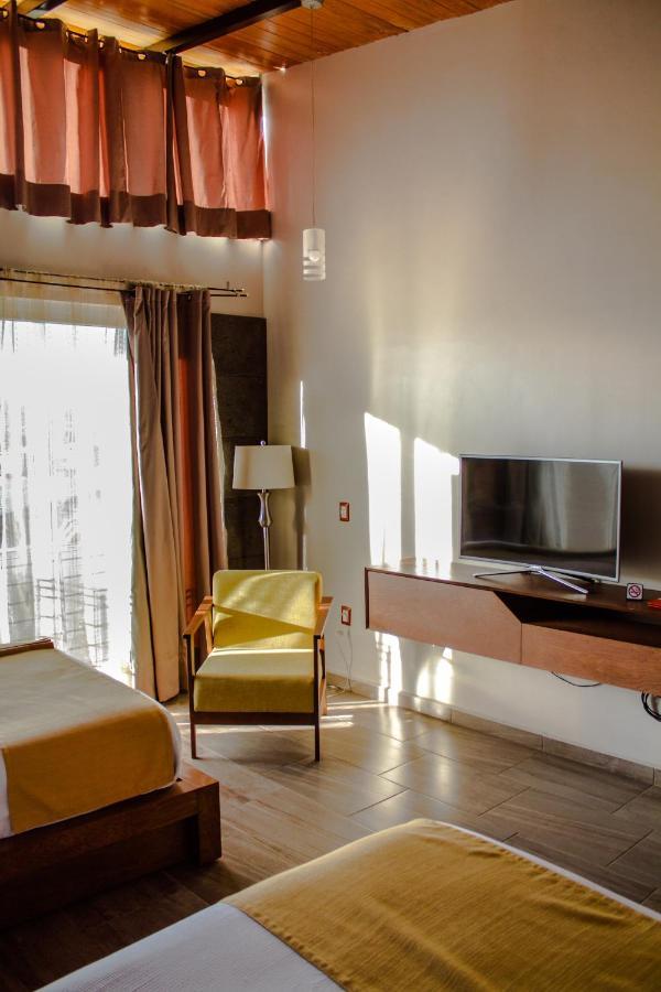 Hotel Rancho Tabachines Ситакуаро Экстерьер фото