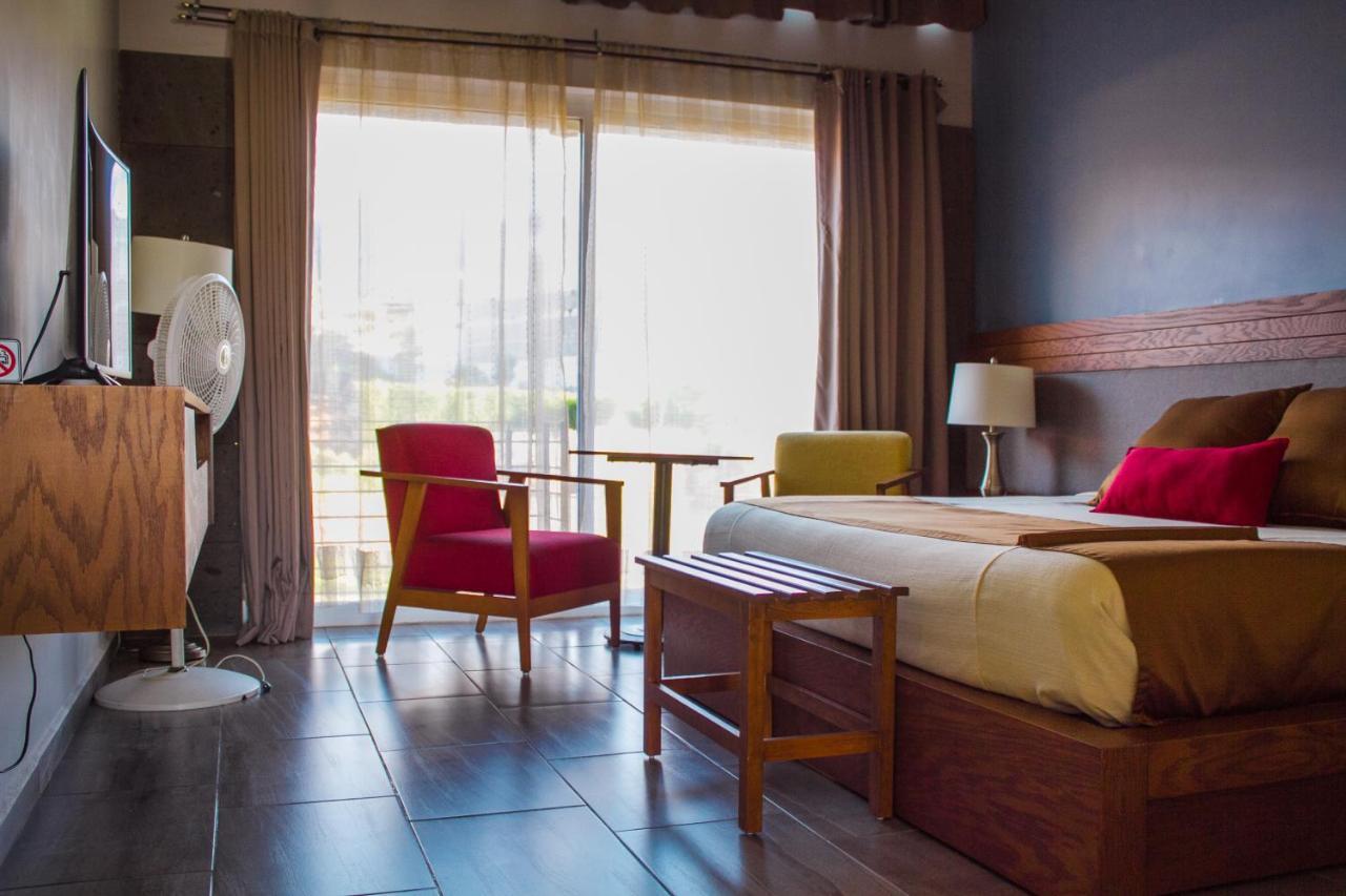 Hotel Rancho Tabachines Ситакуаро Экстерьер фото
