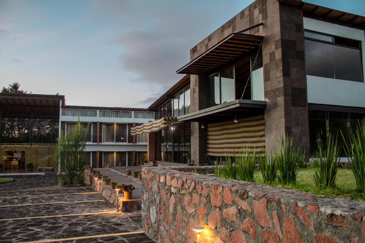 Hotel Rancho Tabachines Ситакуаро Экстерьер фото