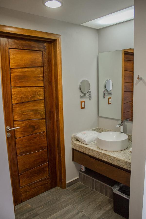Hotel Rancho Tabachines Ситакуаро Экстерьер фото