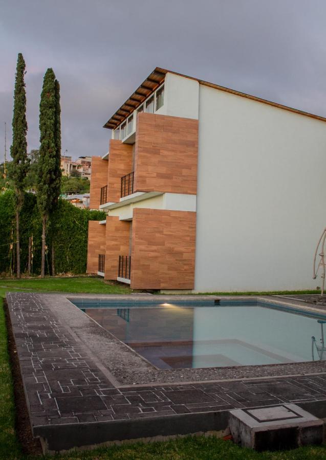 Hotel Rancho Tabachines Ситакуаро Экстерьер фото