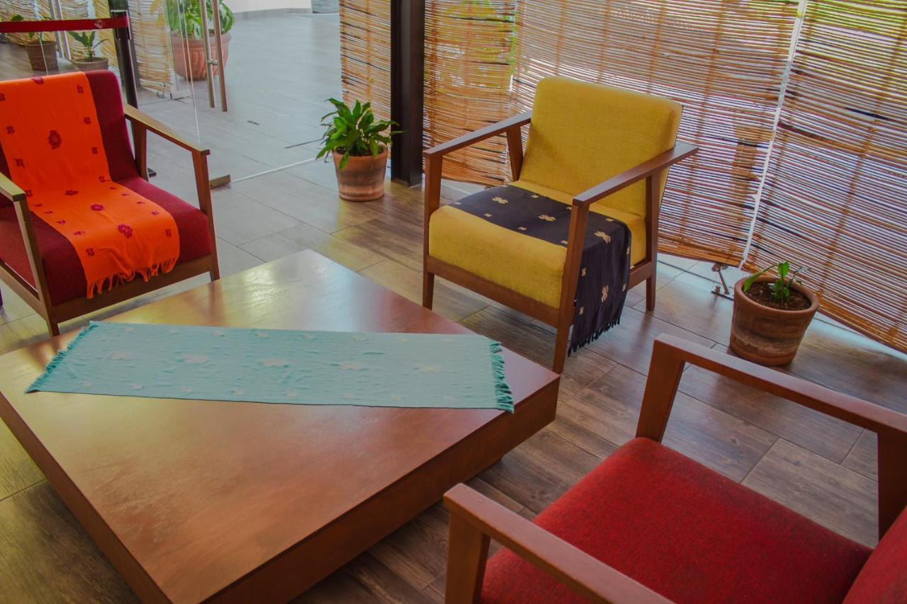 Hotel Rancho Tabachines Ситакуаро Экстерьер фото